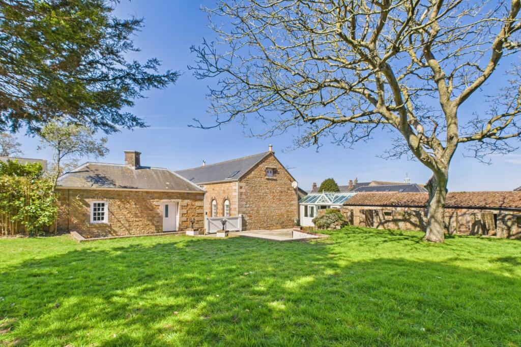 Main image of property: Oak Mews, La Route De Beaumont, St Peter