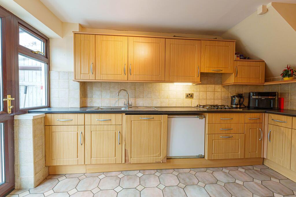 House in Newport, Maindee, Beechwood - More
