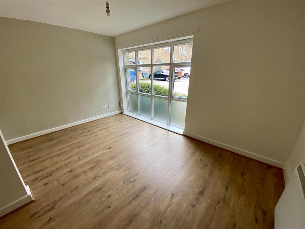 Apartment in Blaby, Stoney Stanton - View 3