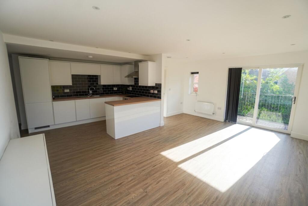 Apartment in Hemel Hempstead - View 4