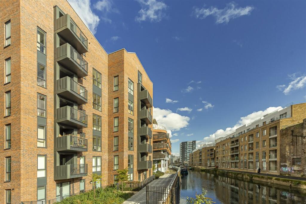 Apartment in London - View 5