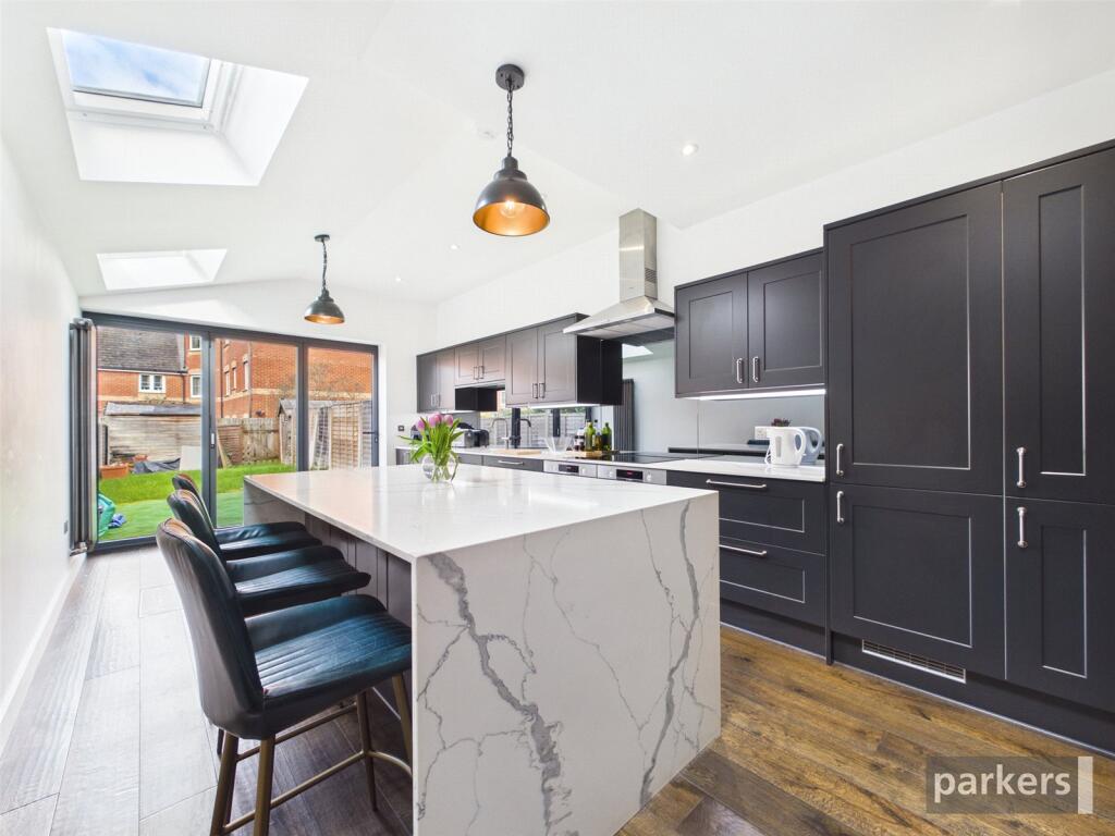 Station Terrace, Twyford, Reading, Berkshire, RG10 photo 2