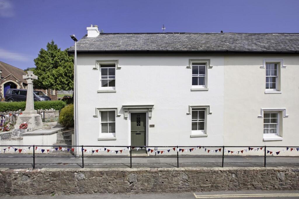 Main image of property: Thimble Cottage, 40 Fore Street, Bishopsteignton, Teignmouth, TQ14 9QP