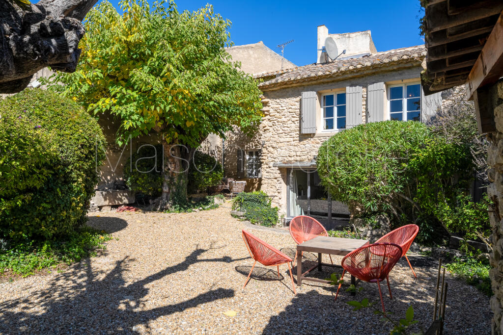 Main image of property: Provence-Alps-Cote d`Azur, Vaucluse, Cabrieres d'Avignon