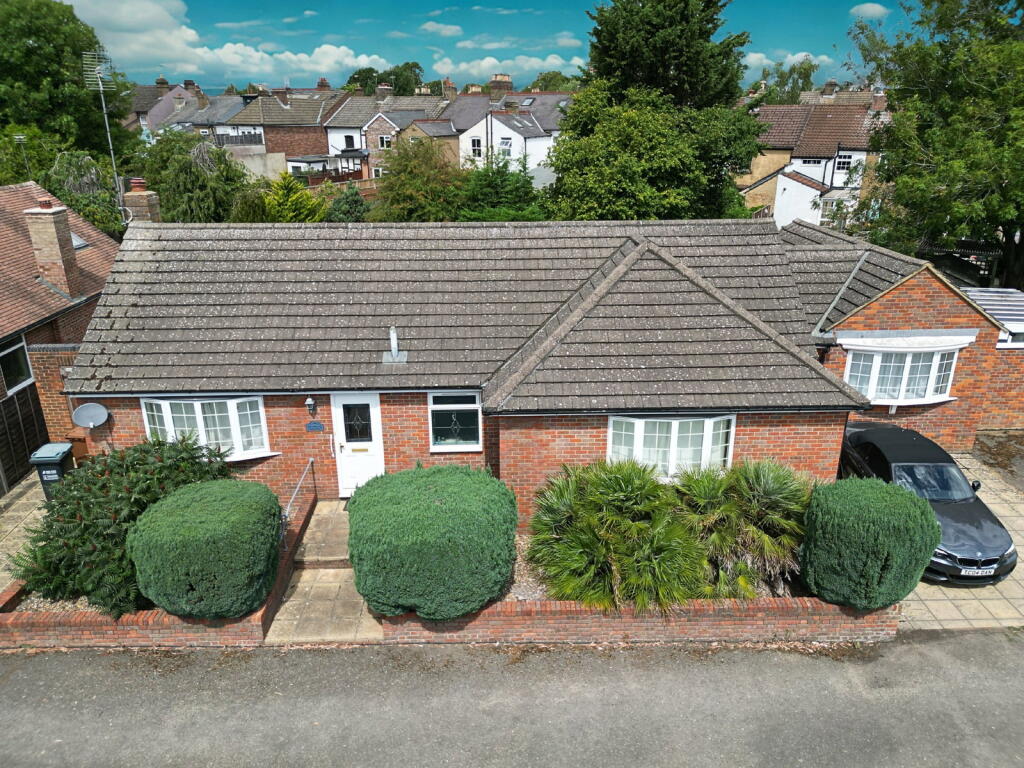 Main image of property: The Crescent, Croxley Green, Rickmansworth, WD3