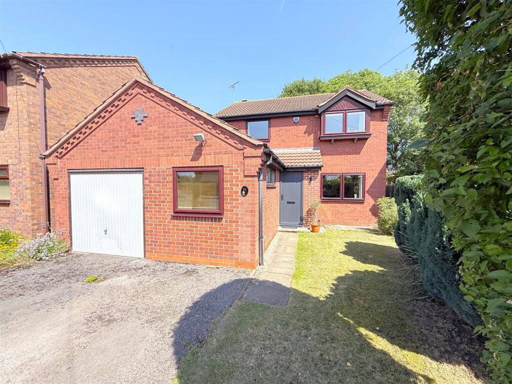 4-bed detached on Juniper Gardens, Bingham, £485,000