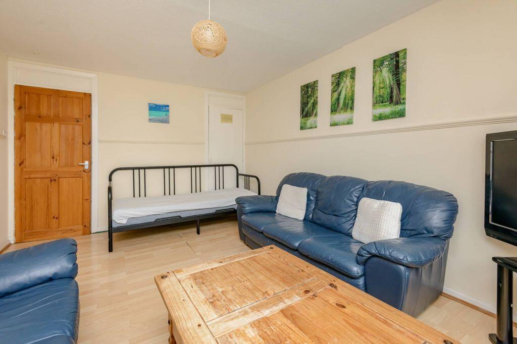 Apartment in Edinburgh, Dumbiedykes - View 5
