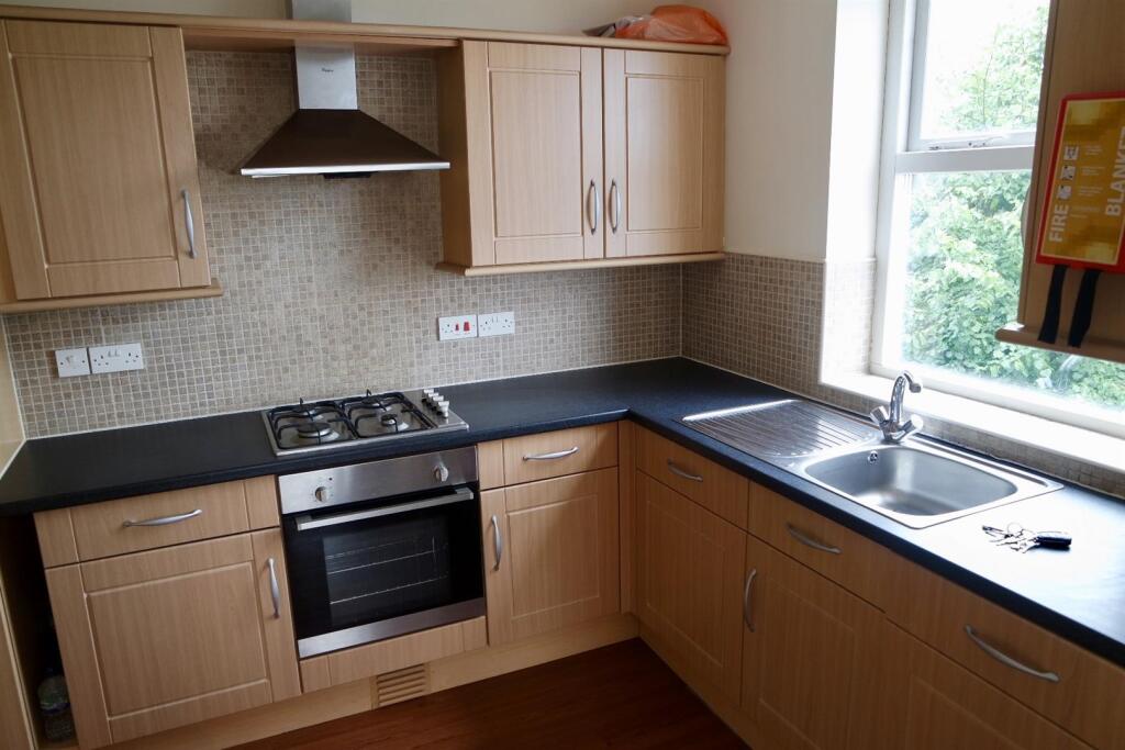 Apartment in Sheffield - View 3