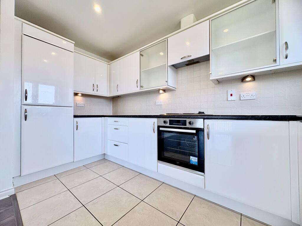 Taverners Way, HODDESDON - View 2