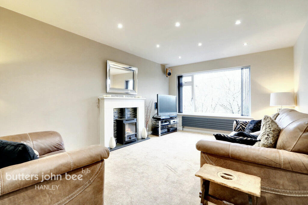 St Annes Vale, Brown Edge, ST6 8TA photo 3