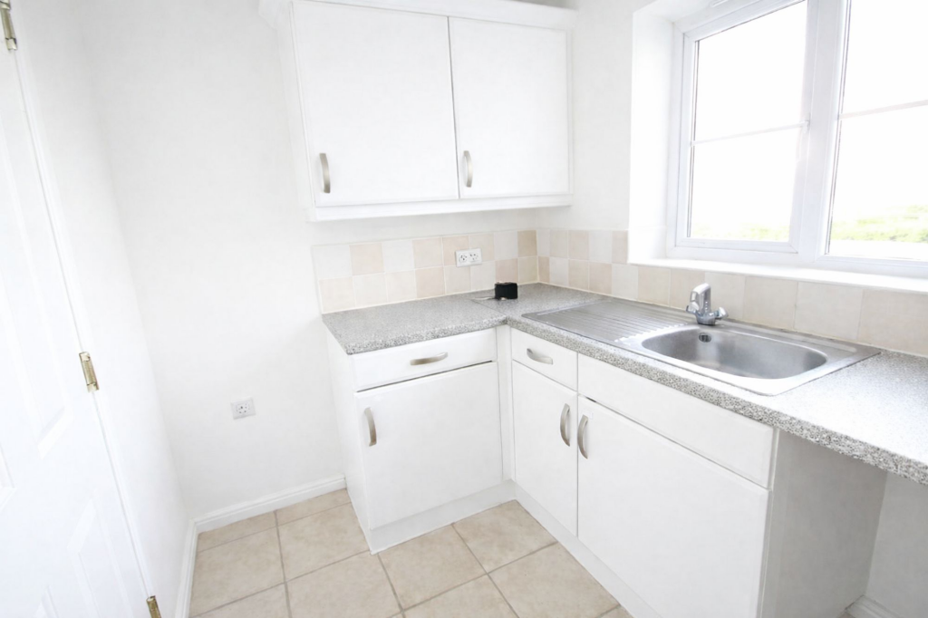 Firbank Close, Ashton-Under-Lyne, OL7 photo 4