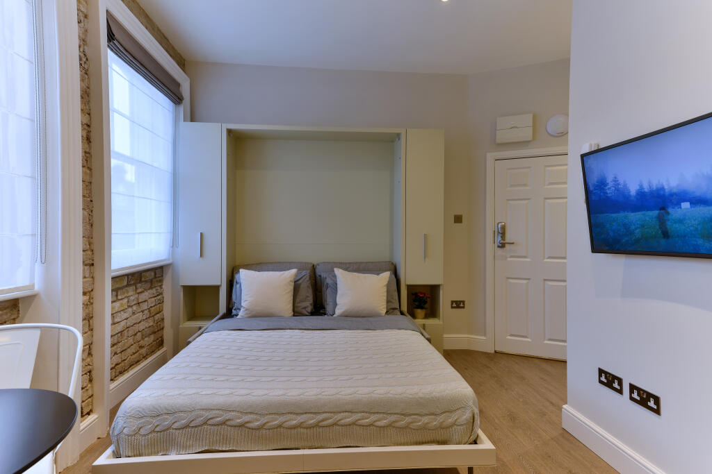 Studio flat for rent