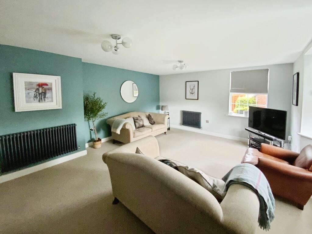 House in Hull - View 5