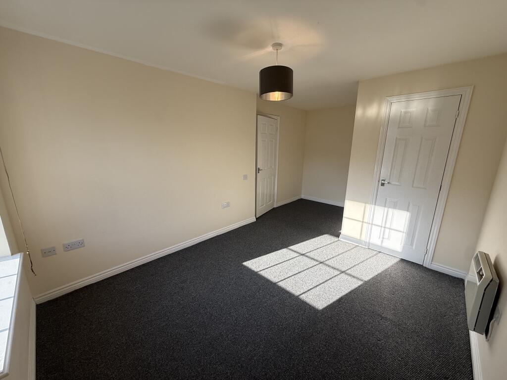 Apartment in Swindon - View 4