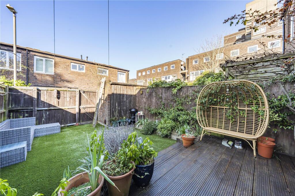 Arabella Drive, London, SW15 photo 3