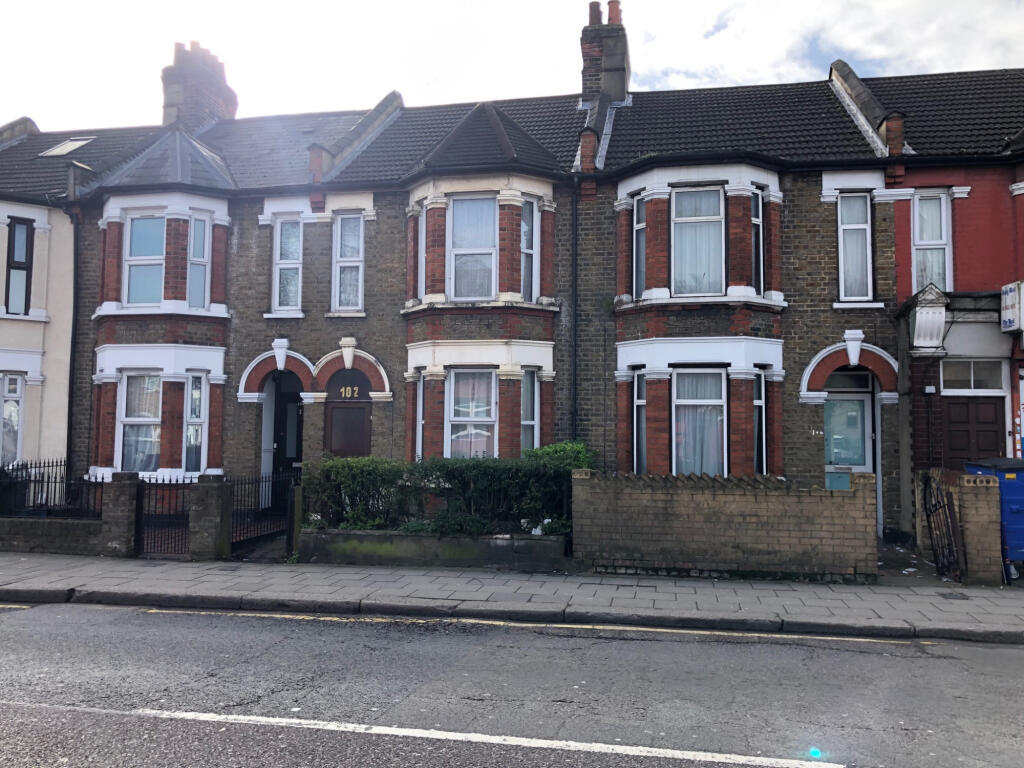 Main image of property: Green Lane, Ilford, Essex, IG1