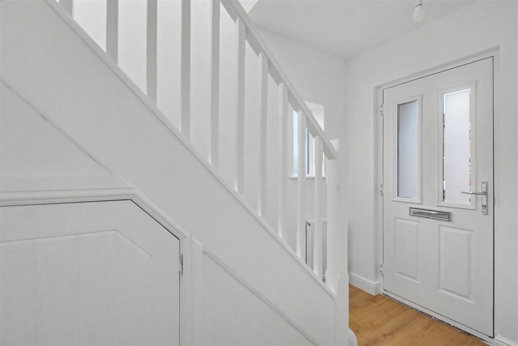 House in Nottingham, Beeston Rylands - More