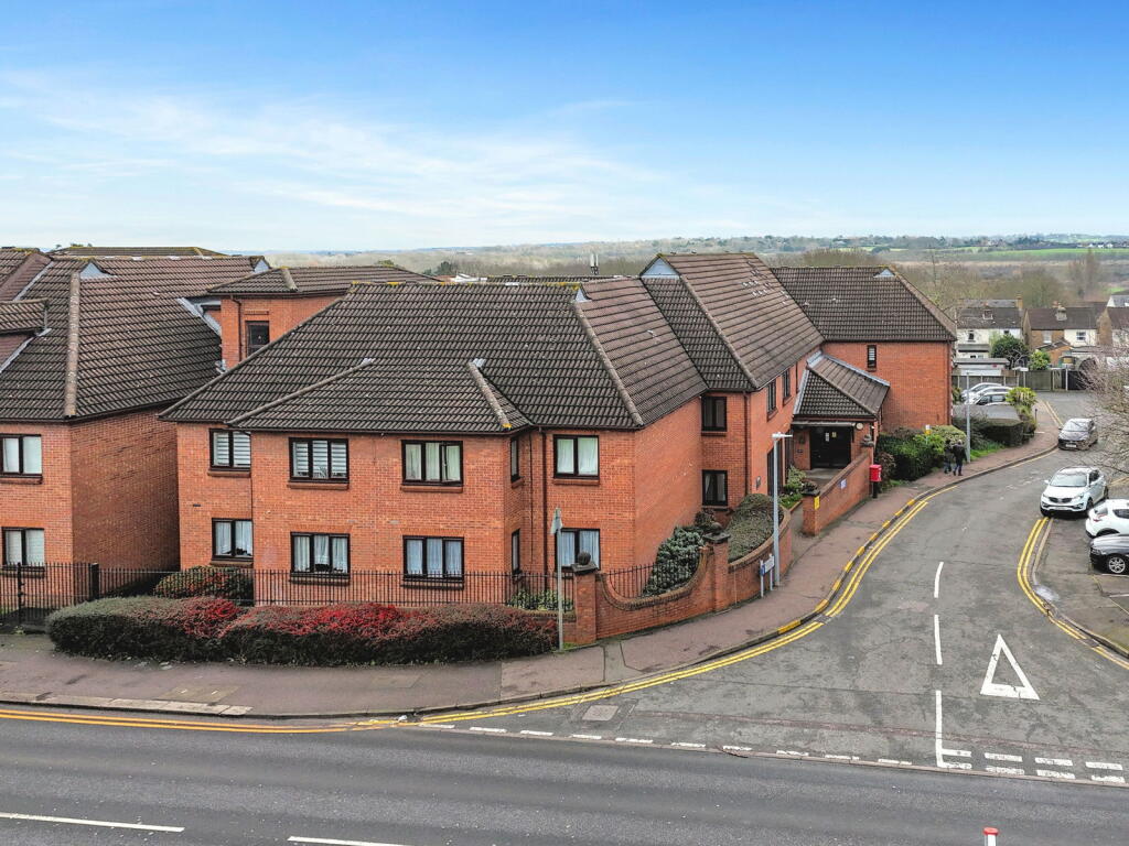 2-bed house on Regency Lodge, Albert Road, Buckhurst Hill, £230,000