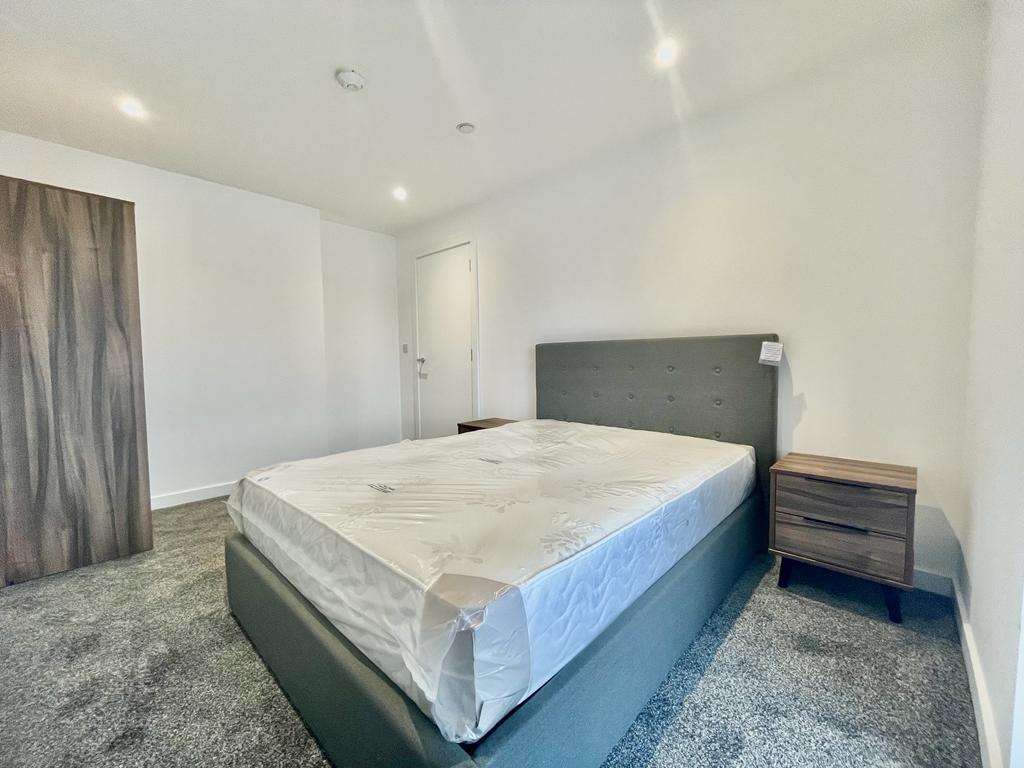 Apartment in Leeds, Hyde Park - View 5