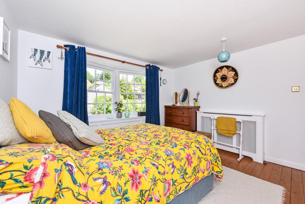 House in Winchester, Hambledon - View 6