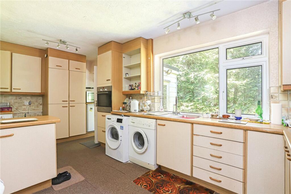 House in Waverley, Farnham - View 3