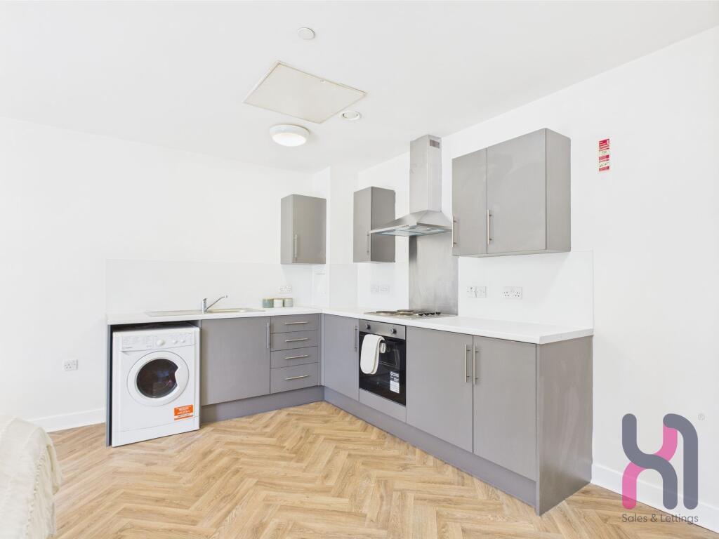 Apartment in Liverpool, Islington - View 4