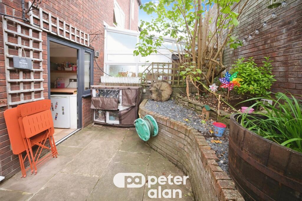 House in Newport, Monmouth - View 4