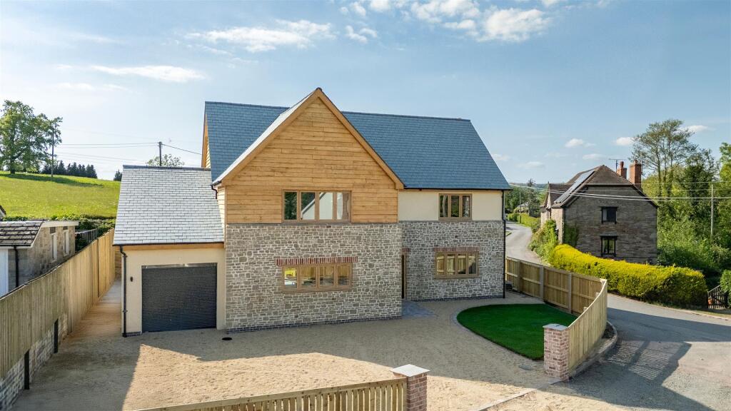 Main image of property: Llanthomas Lane, Llanigon, Hereford