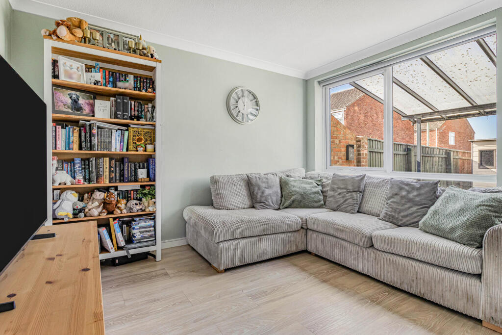 House in West Suffolk, Newmarket - More