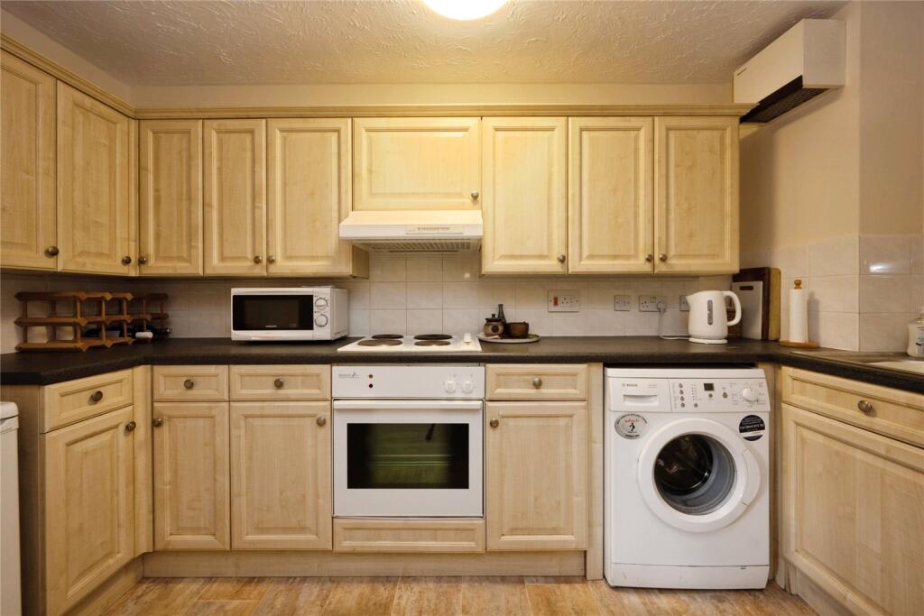 Apartment in Luton, Leighton-Linslade - View 4