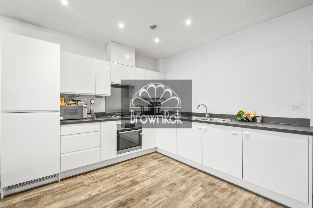 Apartment in Enfield - View 5
