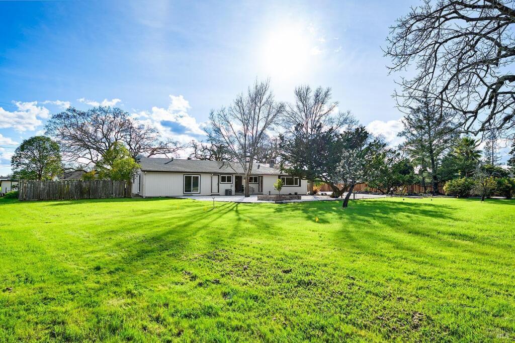 Main image of property: California, Sonoma County, Santa Rosa