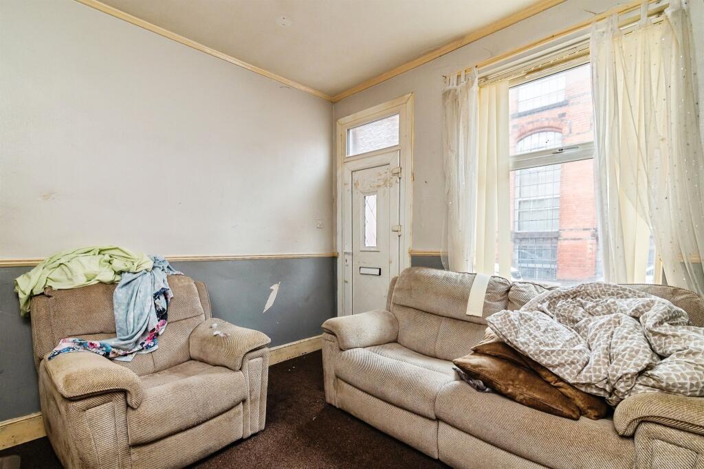 House in Nottingham - View 4