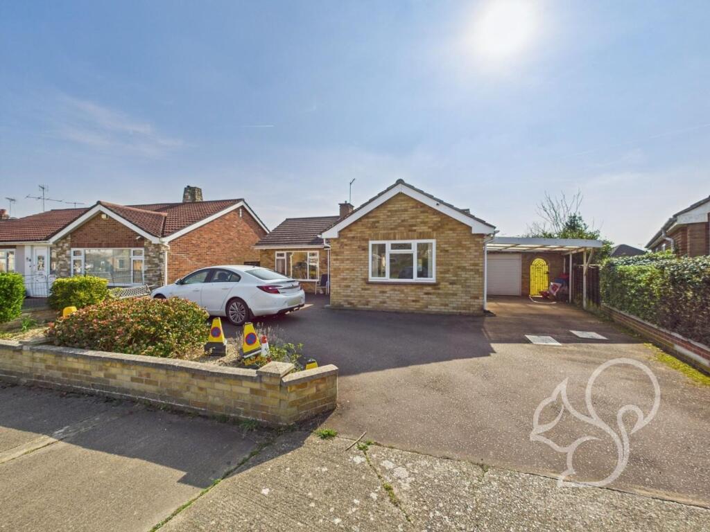 2-bed house on Reynolds Avenue, Colchester, CO3, £400,000