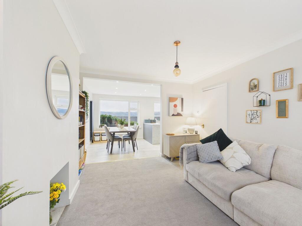 Ashtree Close, Rowlands Gill, NE39 photo 3
