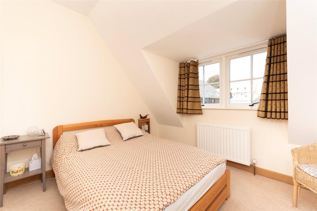 House in North Hertfordshire, Hertfordshire - View 5