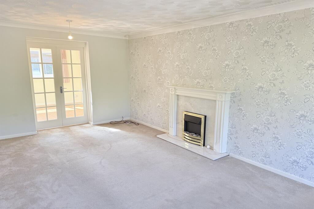 House in Warrington, Ladywood, Burtonwood and Westbrook - View 3