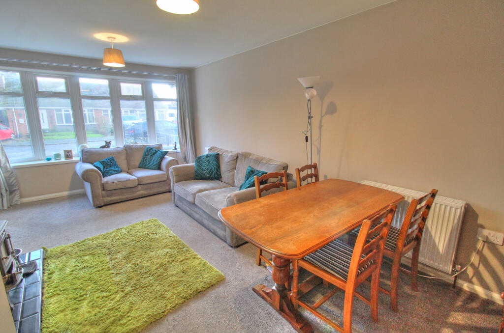 Belvedere Close, Kingswinford, DY6 photo 3