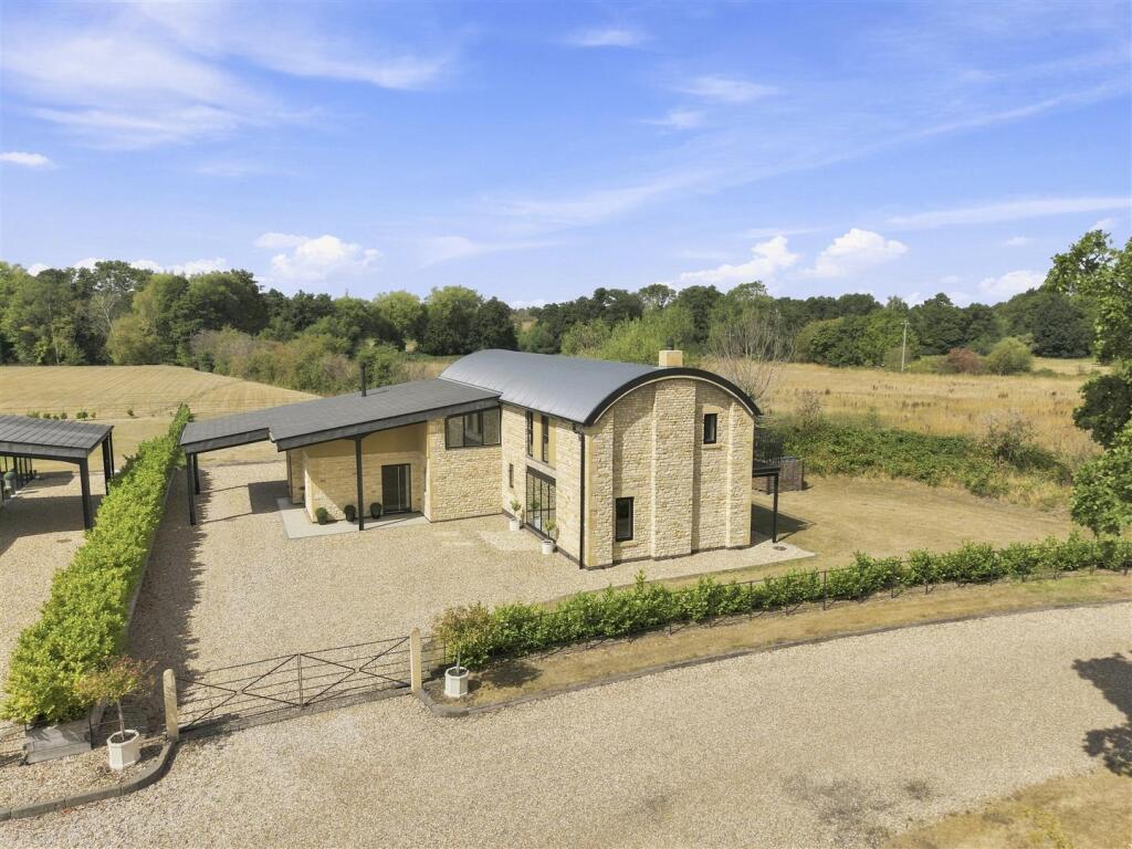 Main image of property: Warwick Road, Knowle, B93