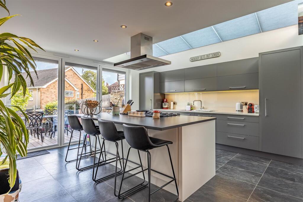 House in Southend-on-Sea - View 2