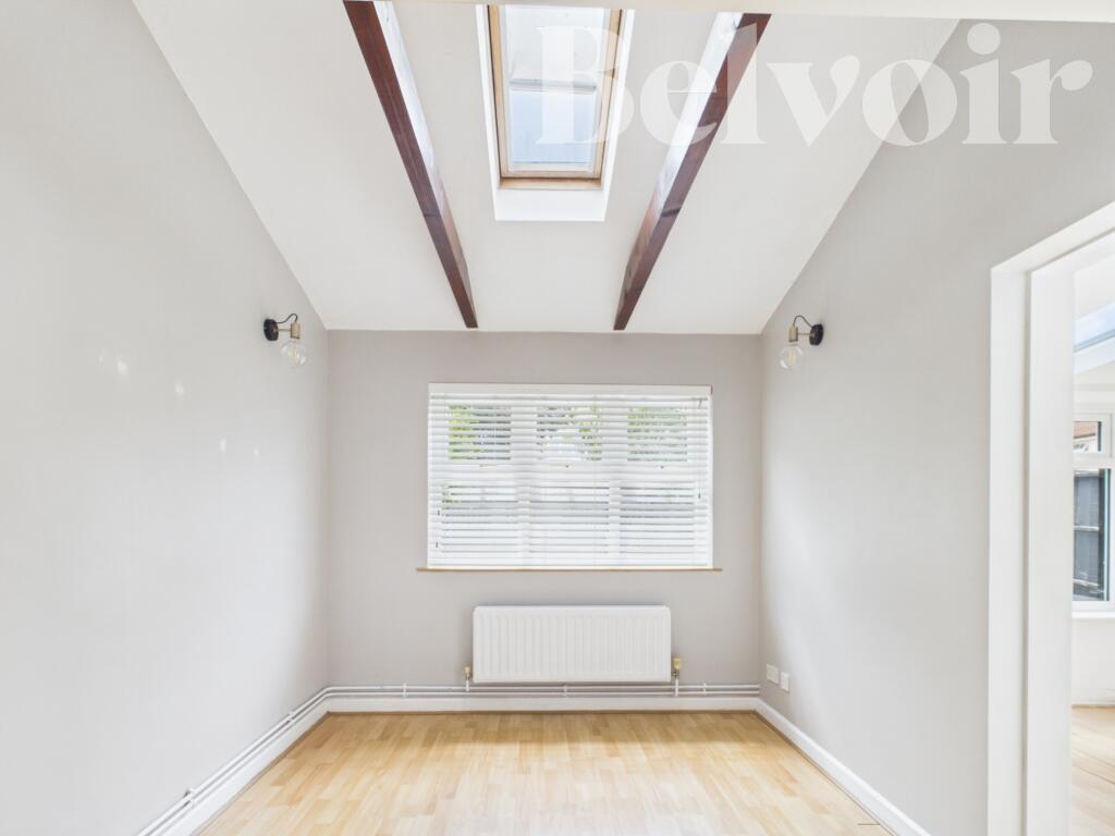 House in Basingstoke and Deane, Hampshire - View 4