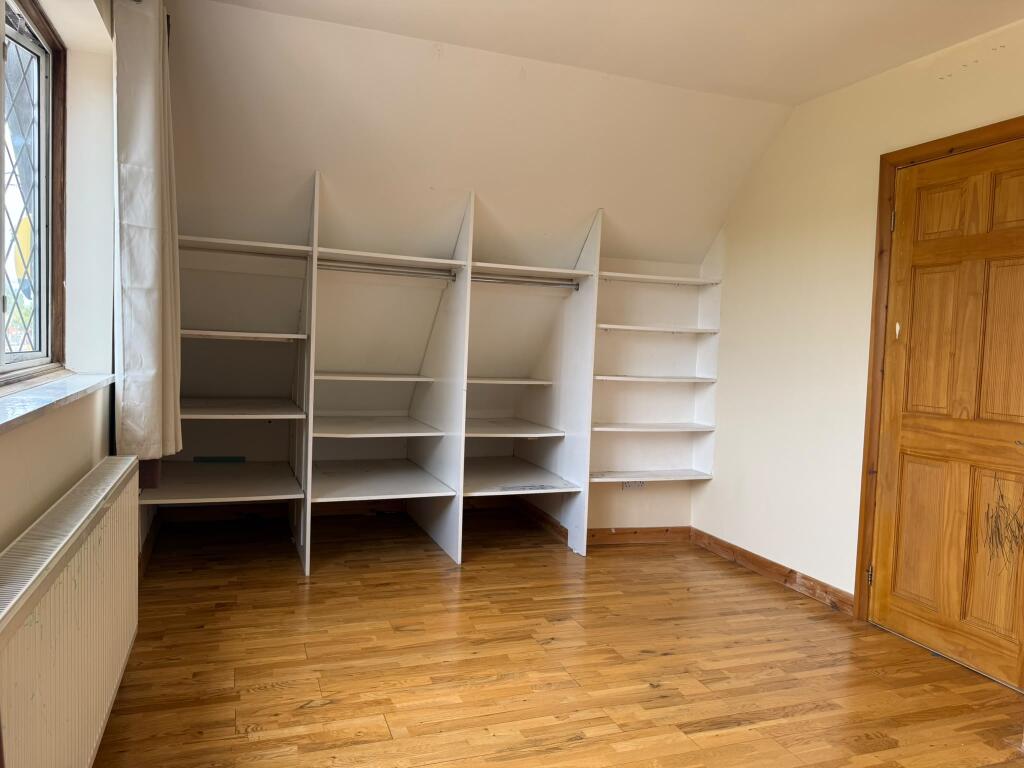 House in Slough - View 5