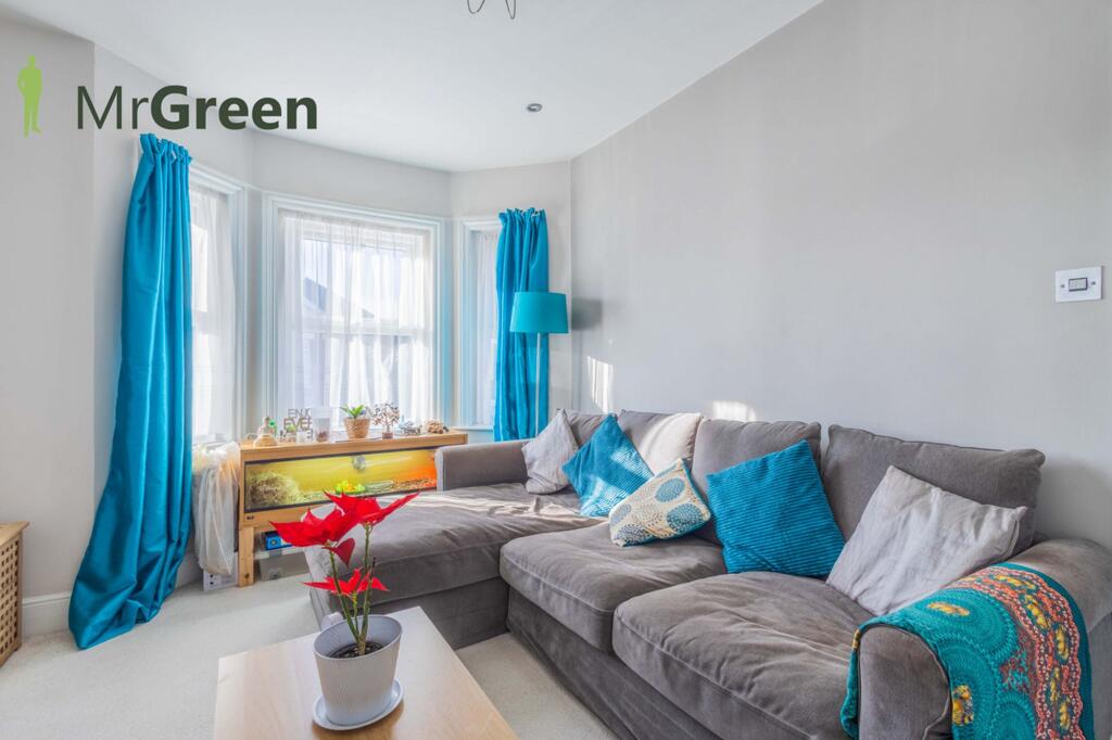 Apartment in Bournemouth, Springbourne - More