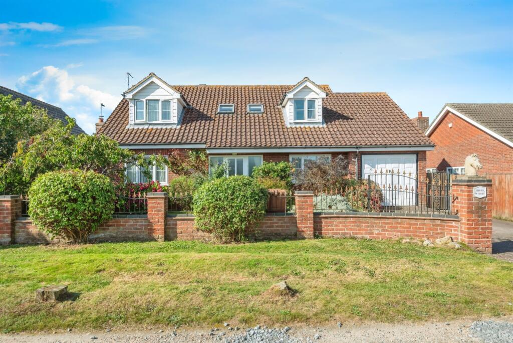 Penguin Road, Scratby, Great Yarmouth photo 3