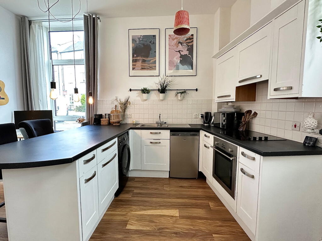 Apartment in Upton, St Crispin's - View 5