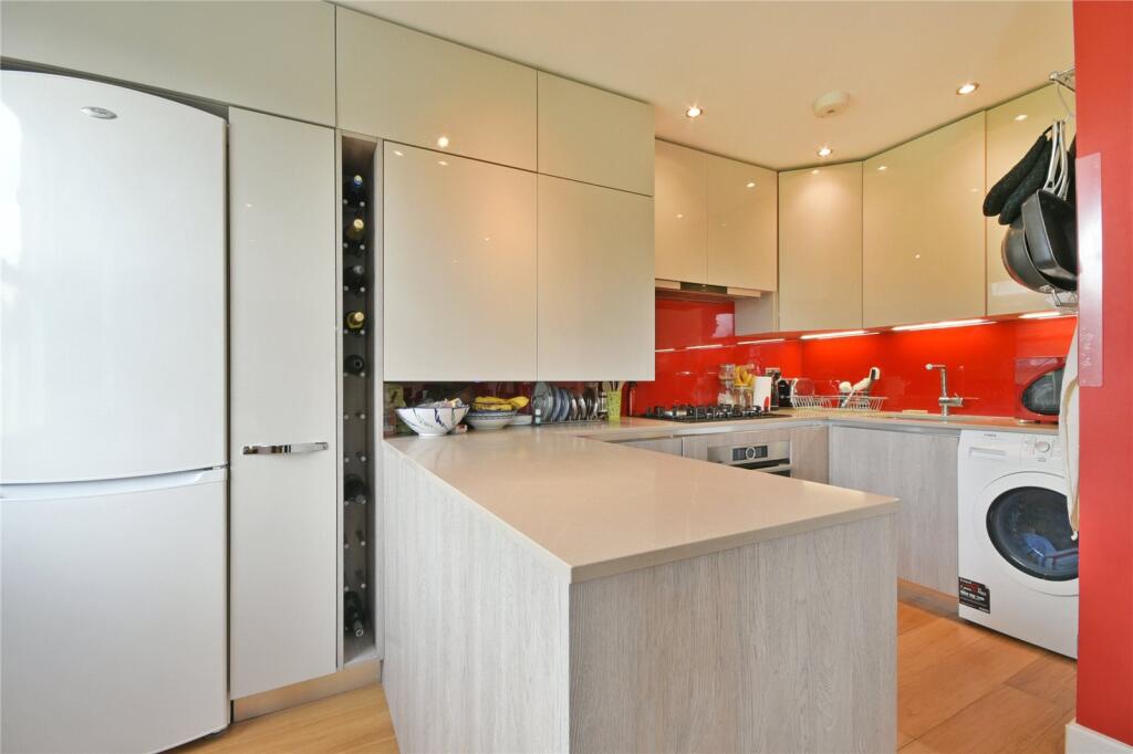 Apartment in London, Kilburn - View 2