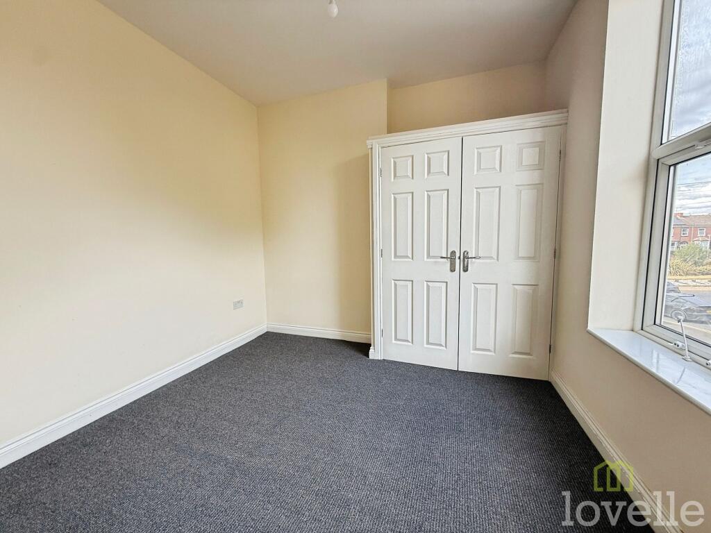 Apartment in West Lindsey, Gainsborough - More