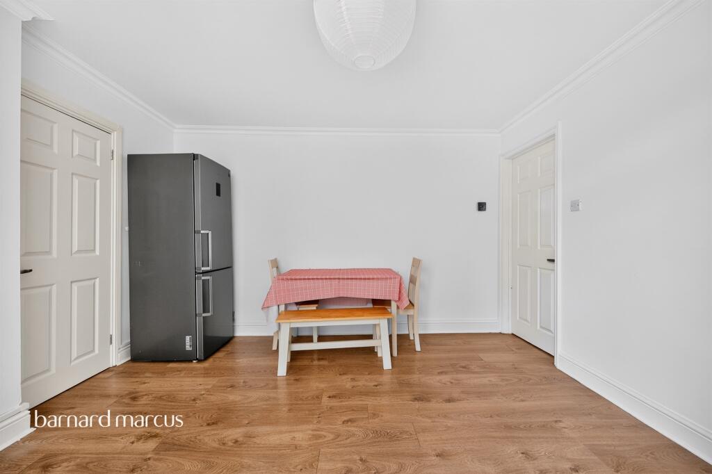 Apartment in London - View 3
