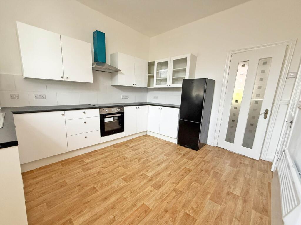House in Oldham, Greater Manchester - View 4