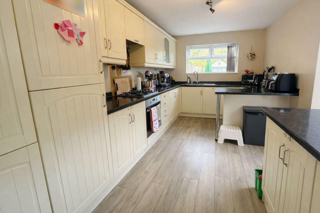 House in Portsmouth - More